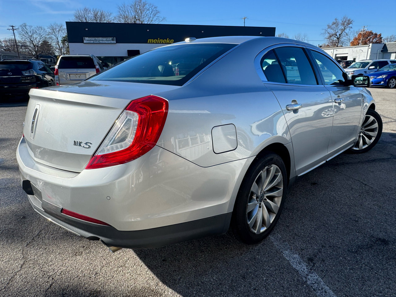 Used 2013 Lincoln MKS image 5