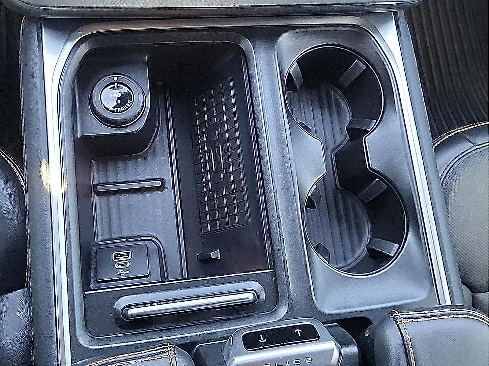Used 2025 Ford Expedition Tremor AWD/4WD image 29