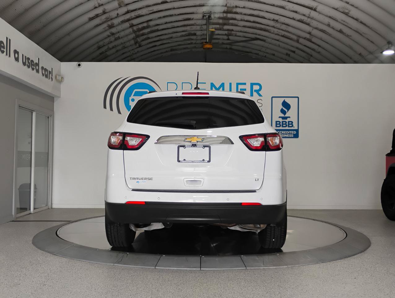 Used 2017 Chevrolet Traverse LT FWD image 17