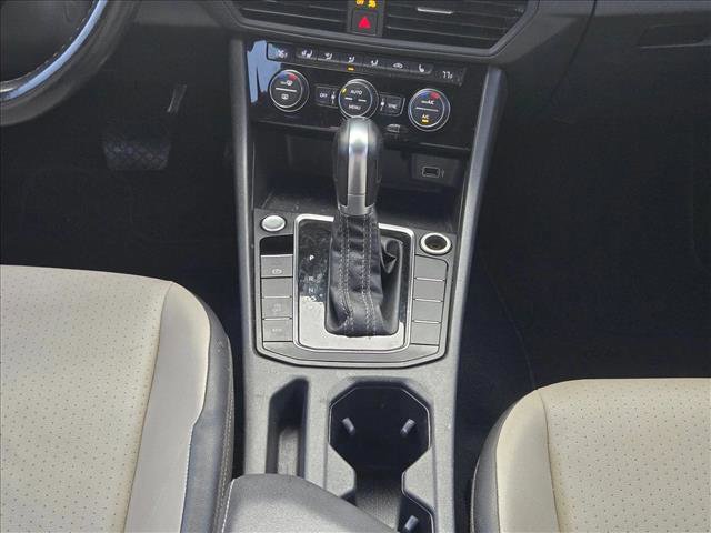 Used 2019 Volkswagen Jetta R-Line w/ R-Line Cold Weather Package FWD image 10