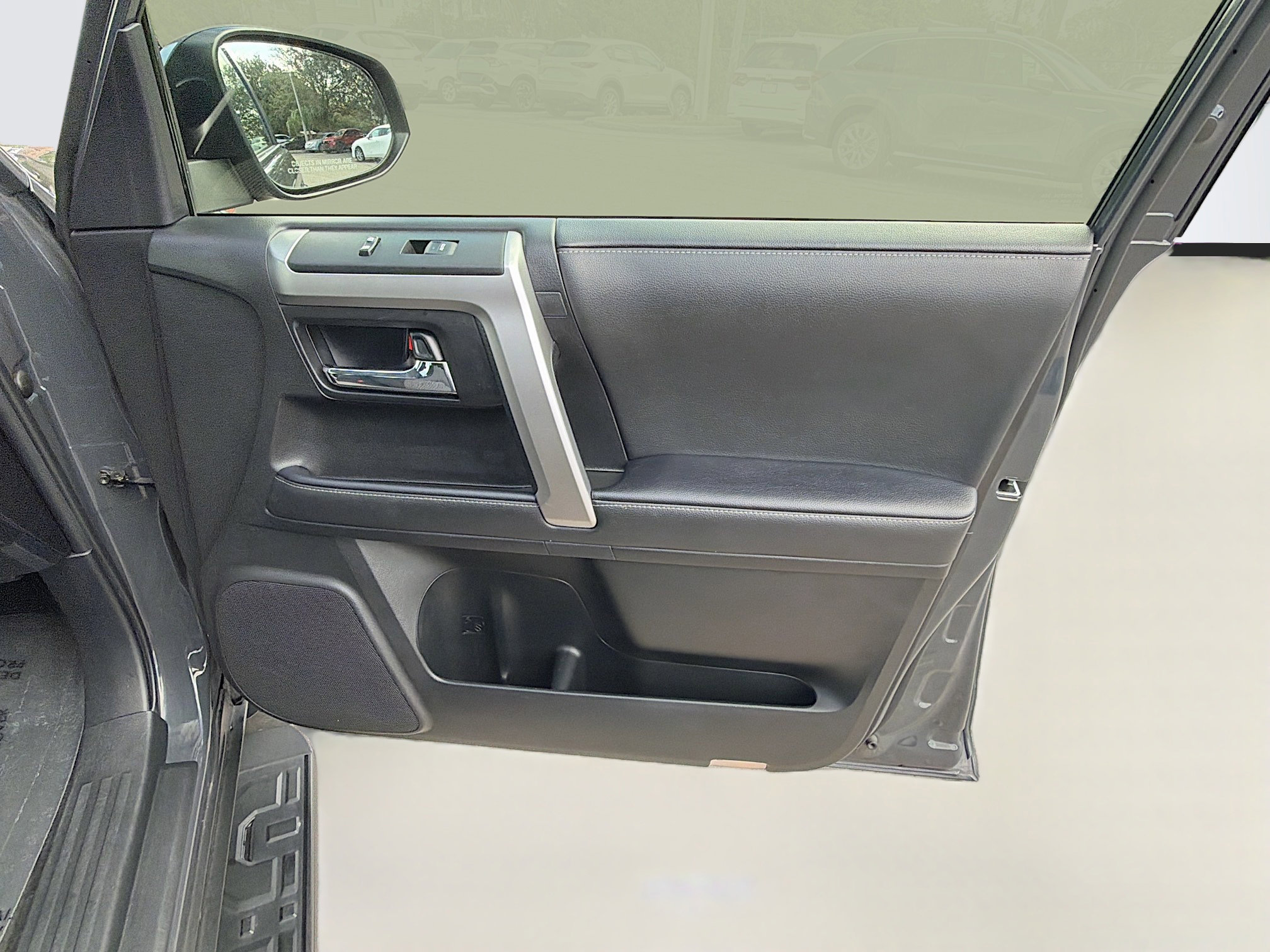 Used 2024 Toyota 4Runner SR5 image 41