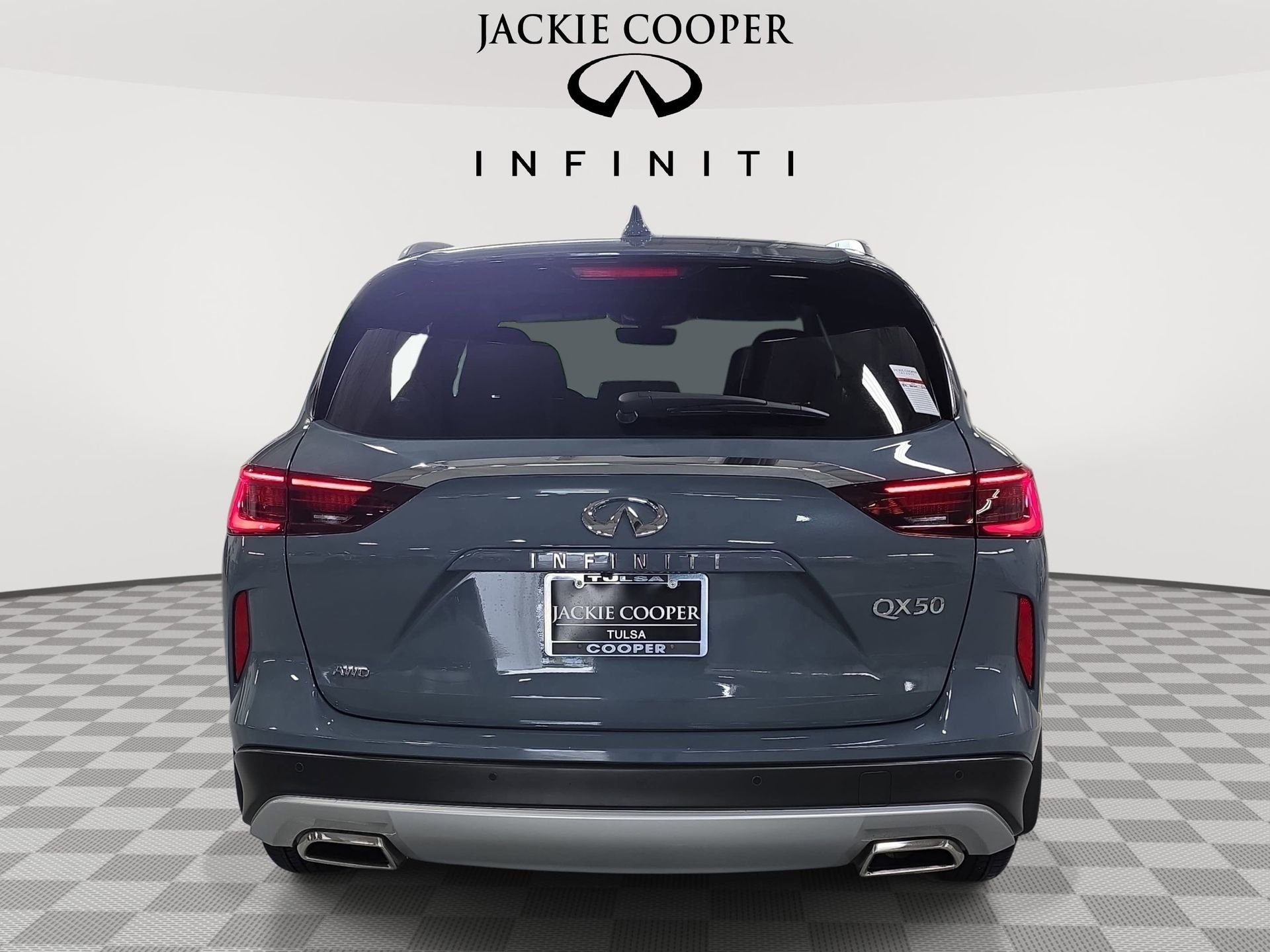 Certified 2025 INFINITI QX50 Luxe w/ Accent Package image 6