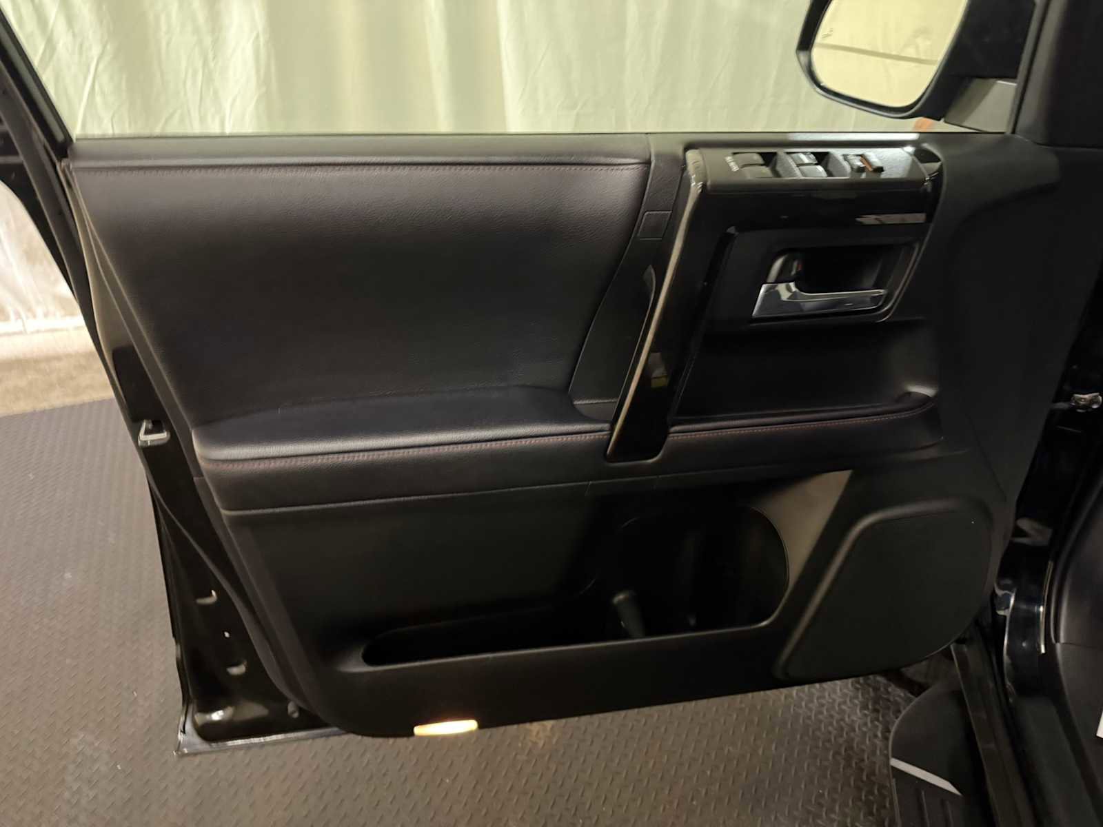 Certified 2022 Toyota 4Runner TRD Off-Road Premium w/ 4Runner Bronze Package (TMS) AWD/4WD image 20