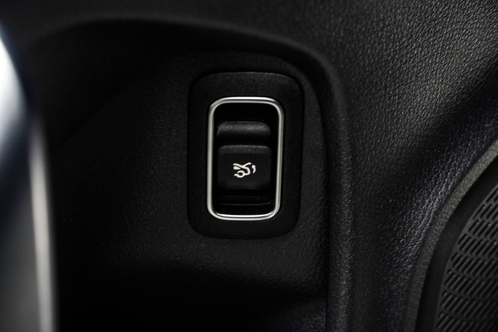 Used 2025 Mercedes-Benz CLA 250 image 34