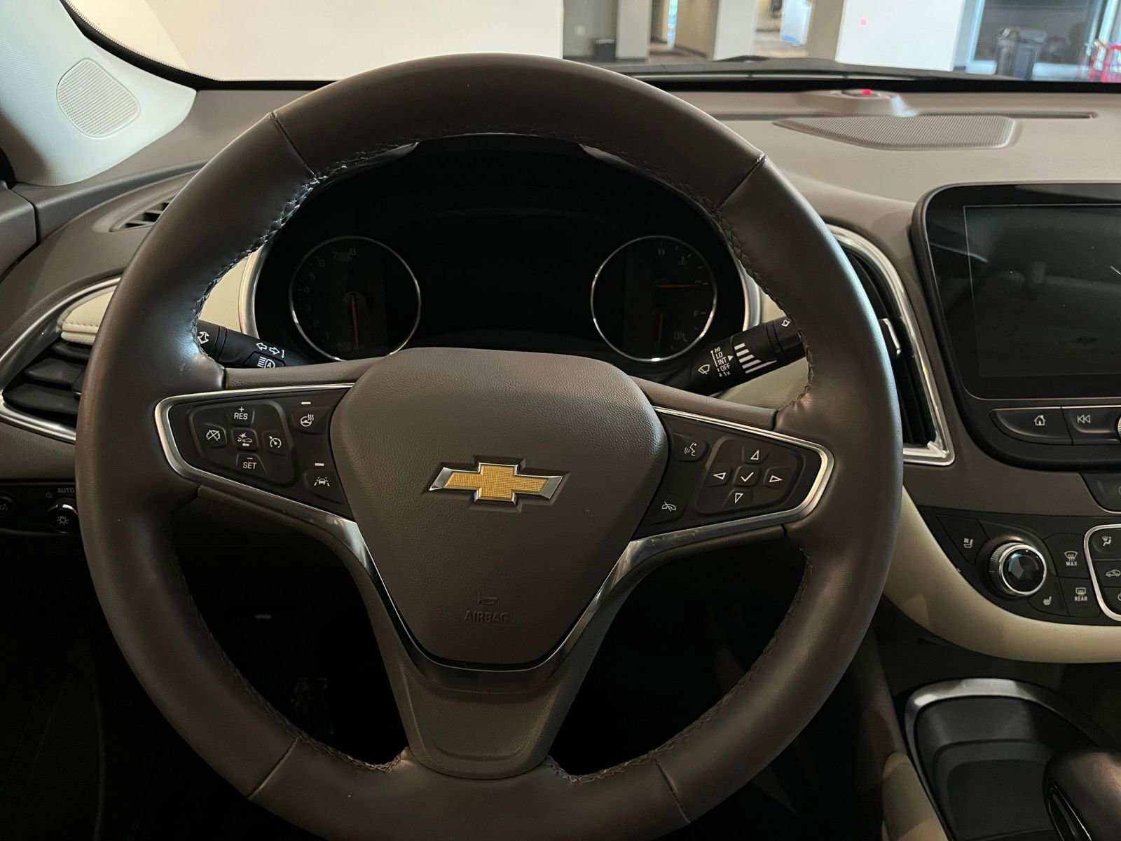 Used 2024 Chevrolet Malibu LT image 28