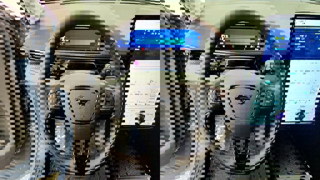 Used 2024 Ford Mustang Mach-E Select image 13