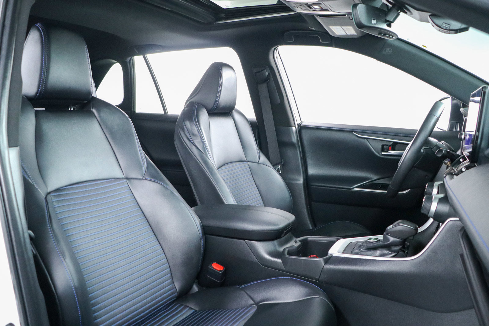 Used 2024 Toyota RAV4 XSE image 28