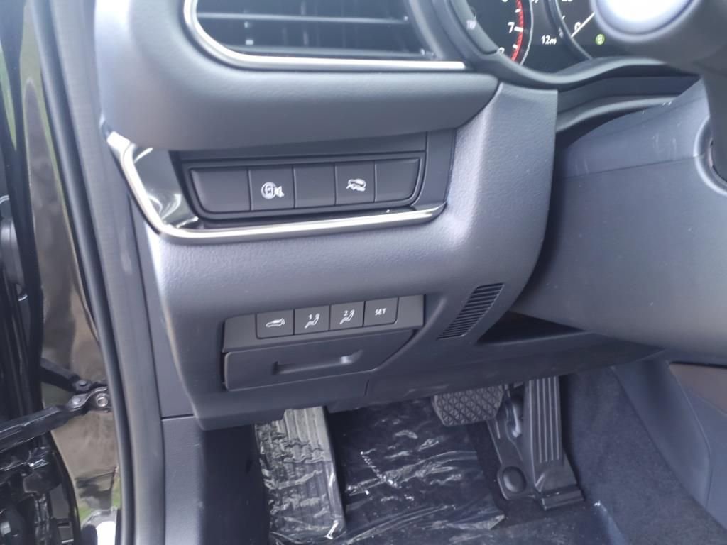 New 2025 MAZDA CX-30 2.5 Turbo w/ Premium Package image 17