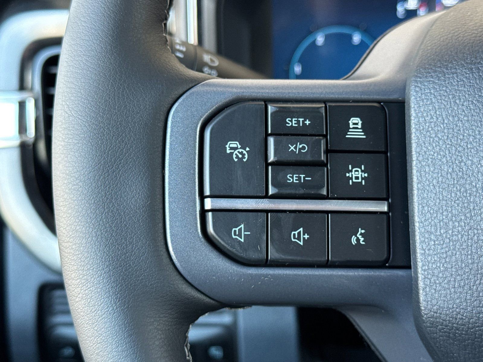 New 2026 Ford F250 Lariat w/ Black Appearance Package image 27