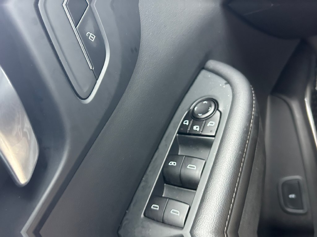 Used 2025 Buick Enclave Preferred AWD/4WD image 41