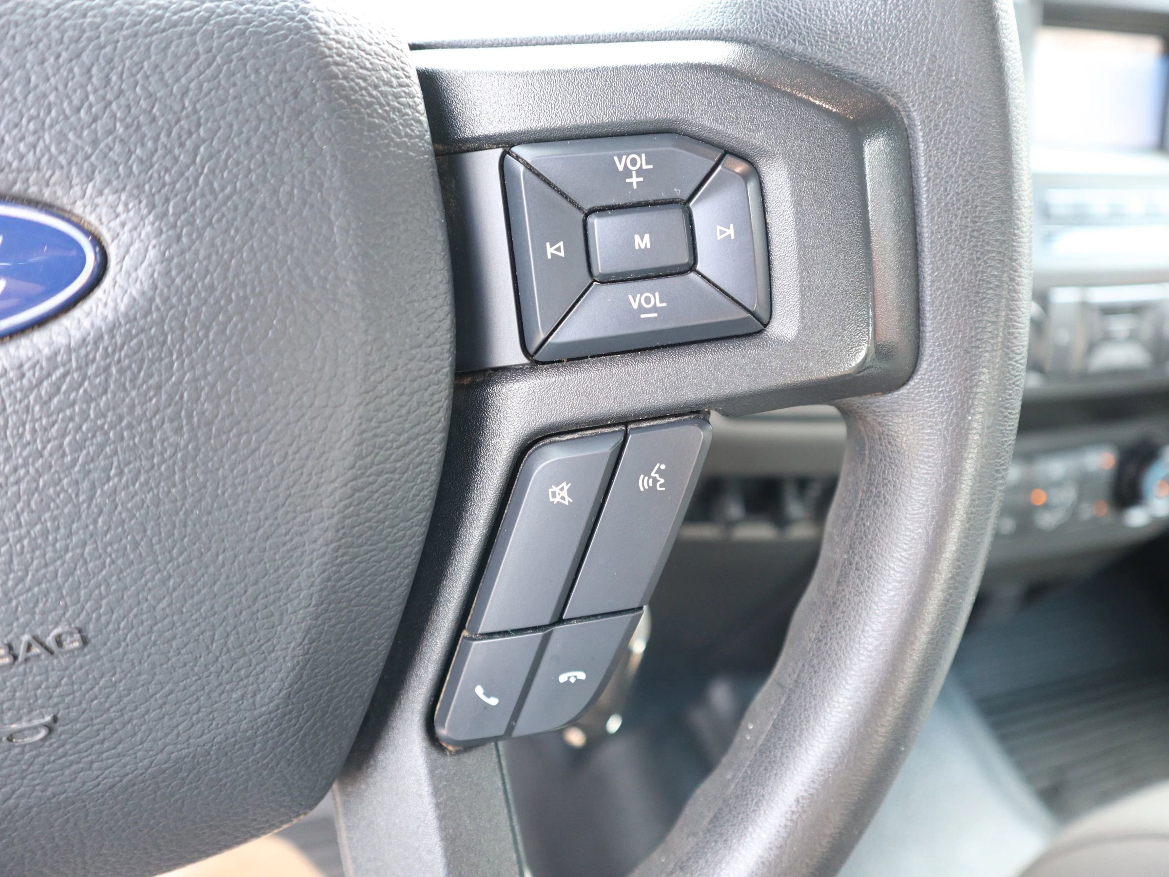 Used 2022 Ford F550 4x4 Crew Cab Super Duty w/ Power Equipment Group image 19