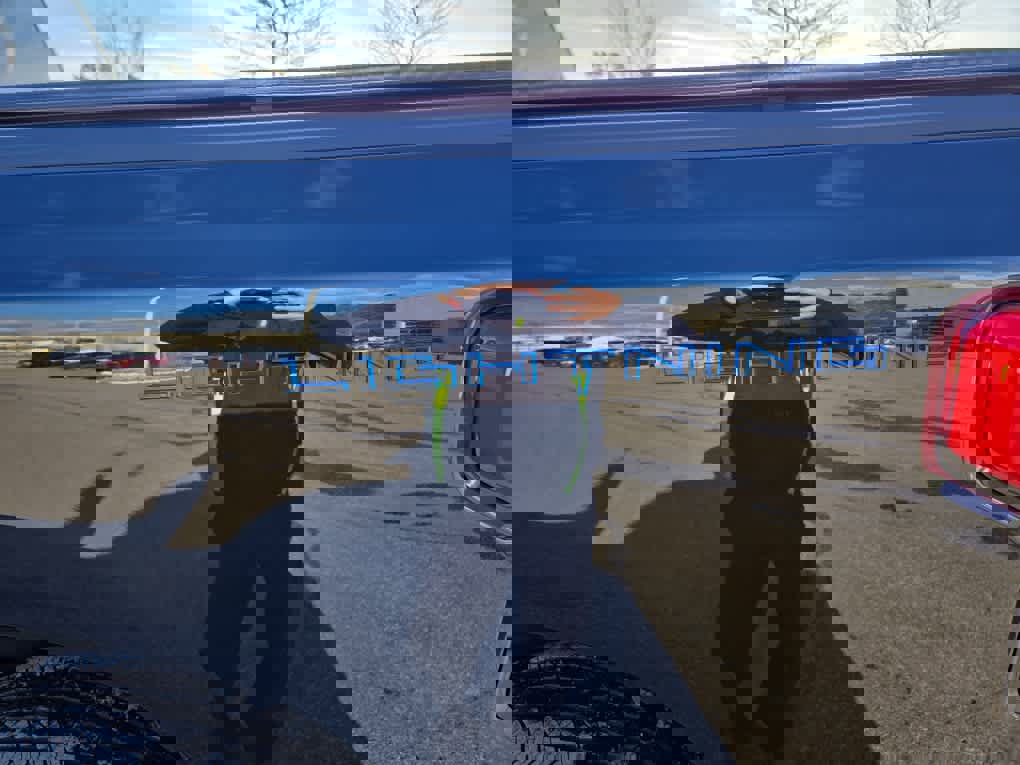 Used 2022 Ford F150 Lightning Lariat w/ Equipment Group 511A High image 11