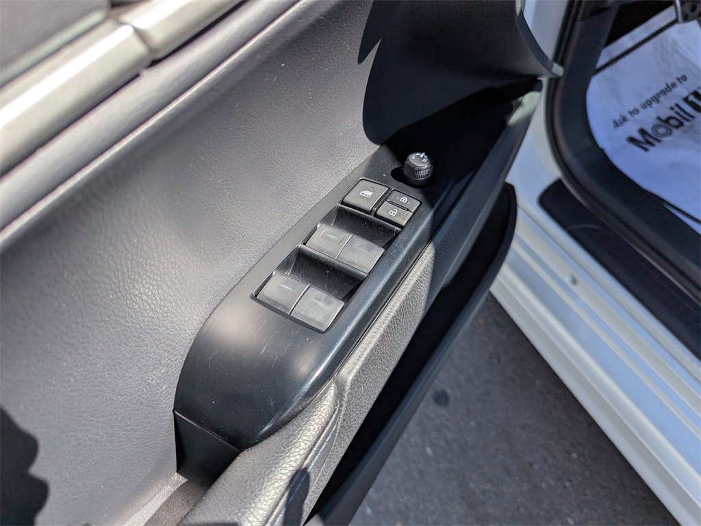 Used 2025 Toyota Camry XSE image 11