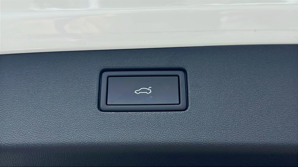 New 2026 Volkswagen Tiguan SE R-Line image 15