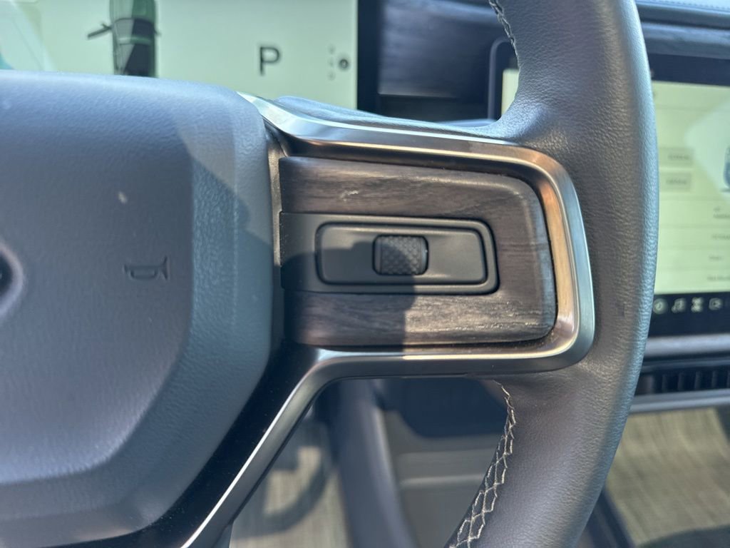 Used 2022 Rivian R1T Adventure image 12