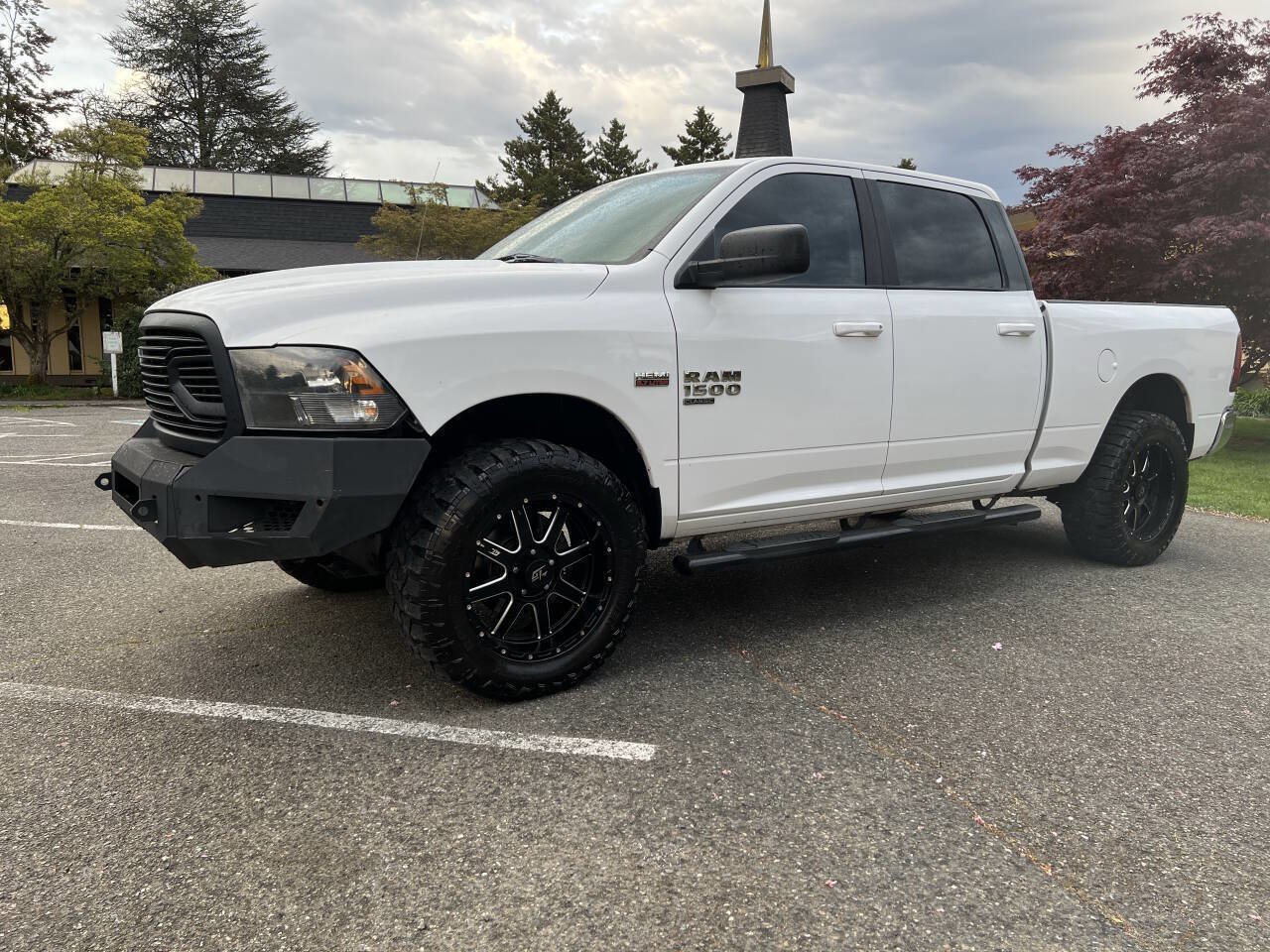 Used 2019 RAM 1500 Classic SLT w/ Protection Group AWD/4WD image 9