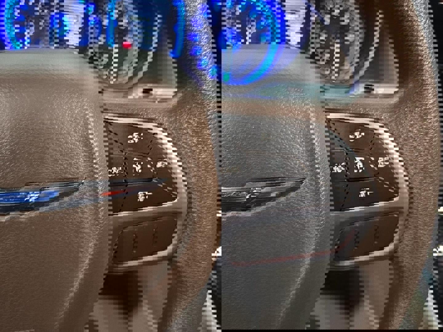 Used 2017 Chrysler Pacifica Touring image 11