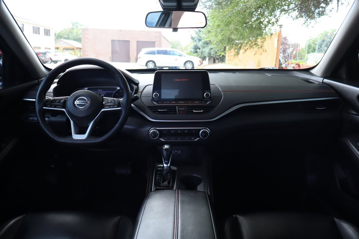 Used 2020 Nissan Altima 2.5 SR w/ Premium Package FWD image 16
