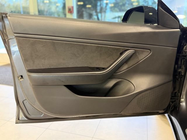 Used 2018 Tesla Model 3 Long Range AWD/4WD image 18