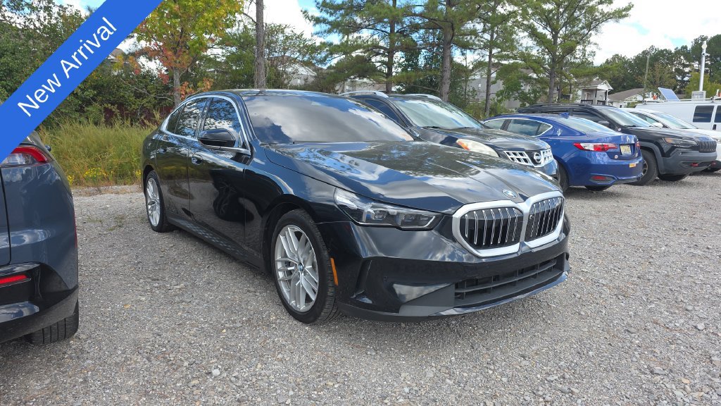 Used 2024 BMW 530i RWD image 1