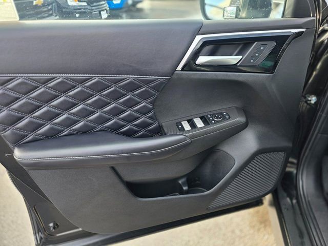 Used 2023 Mitsubishi Outlander SEL image 21