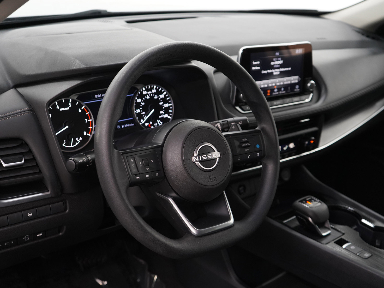 Used 2024 Nissan Rogue SV image 19