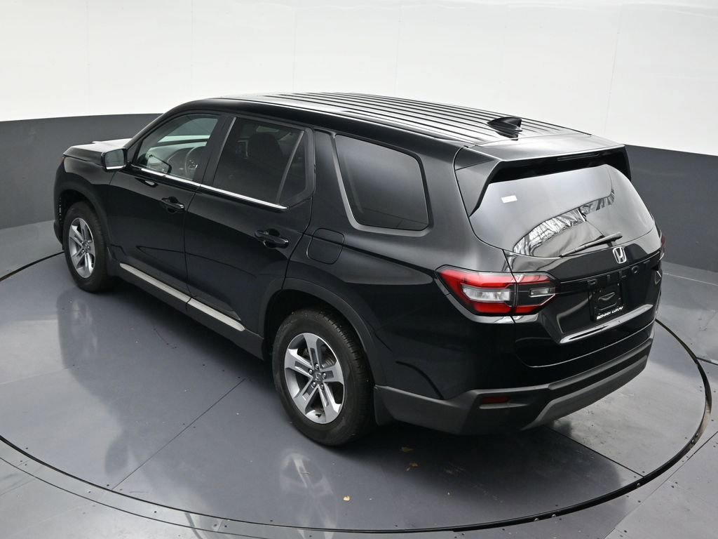 Used 2025 Honda Pilot EX-L image 13
