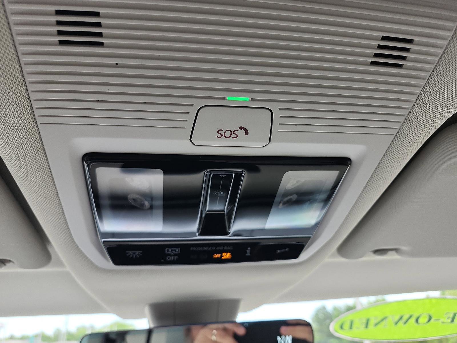 Used 2025 Volkswagen ID. Buzz Pro S Plus AWD/4WD image 18