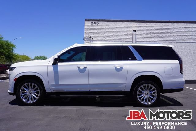 Used 2021 Cadillac Escalade ESV Premium Luxury AWD/4WD image 13