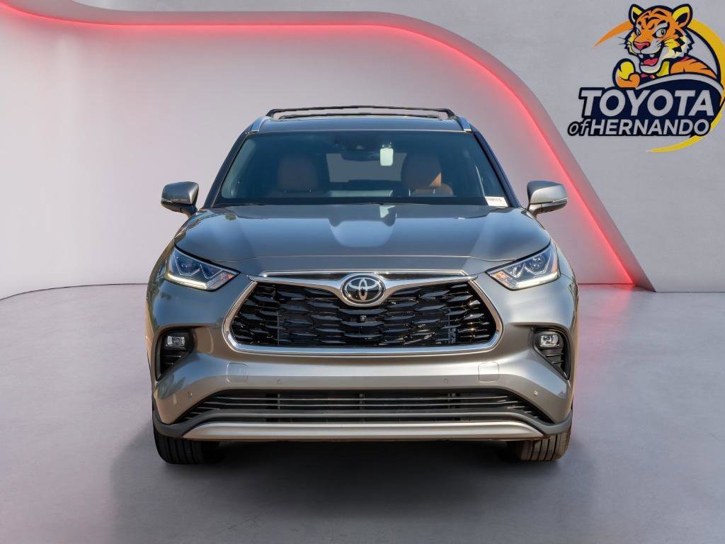 Certified 2026 Toyota Highlander Platinum image 2