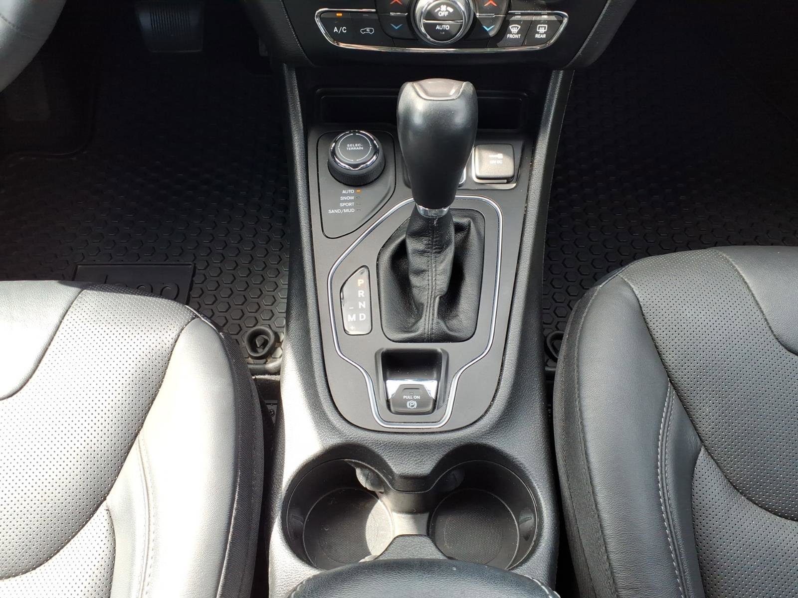 Used 2021 Jeep Cherokee Latitude Lux w/ Sun & Sound Group image 14