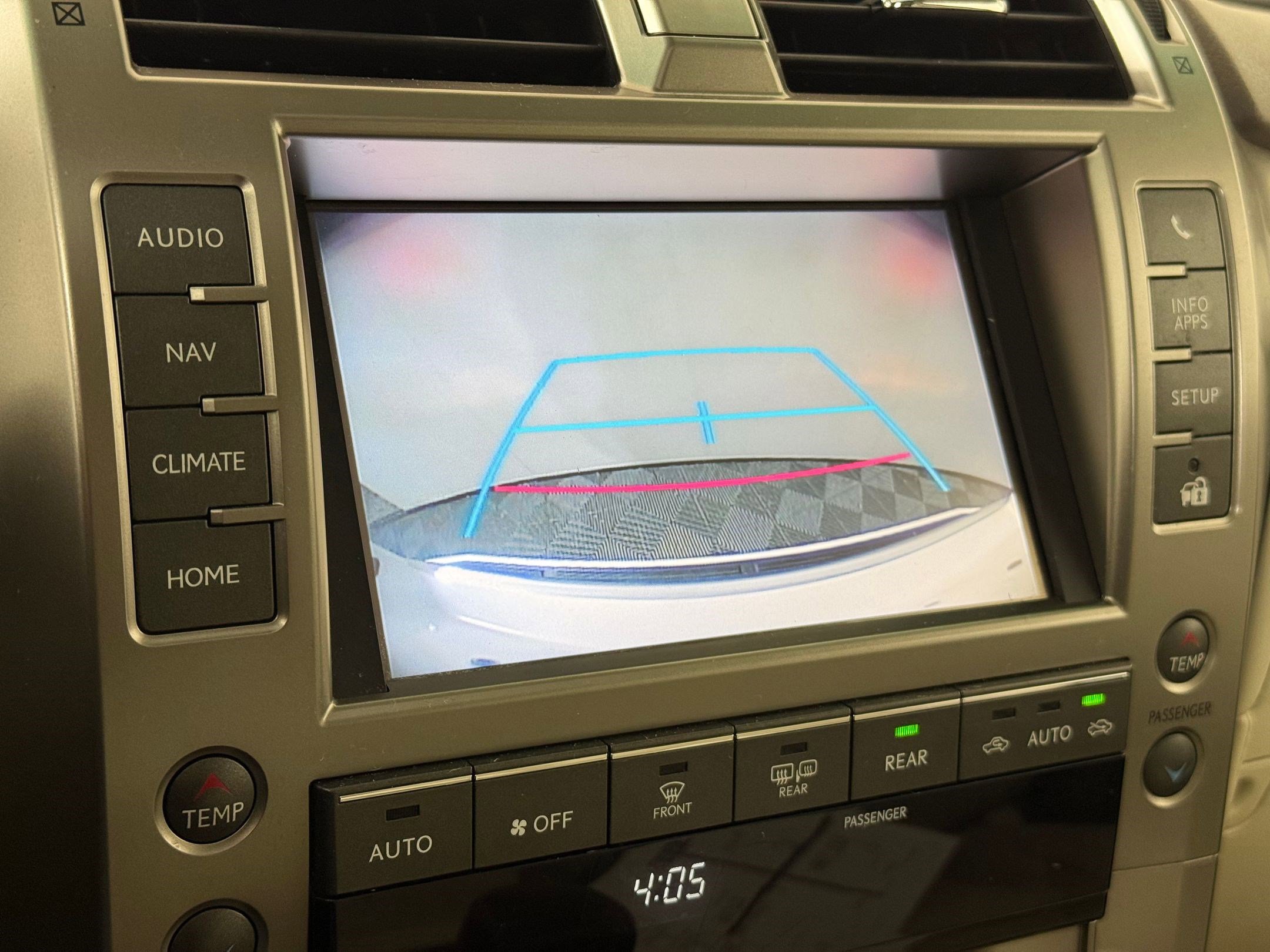 Used 2017 Lexus GX 460 image 27