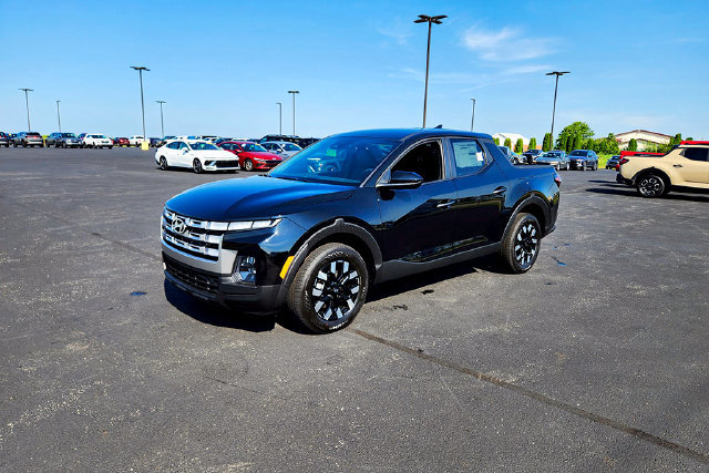 New 2027 Hyundai Santa Cruz SE AWD/4WD image 3