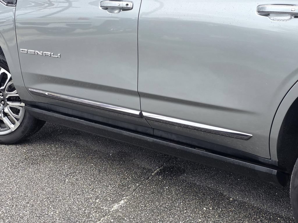 Used 2023 GMC Yukon Denali Ultimate AWD/4WD image 48