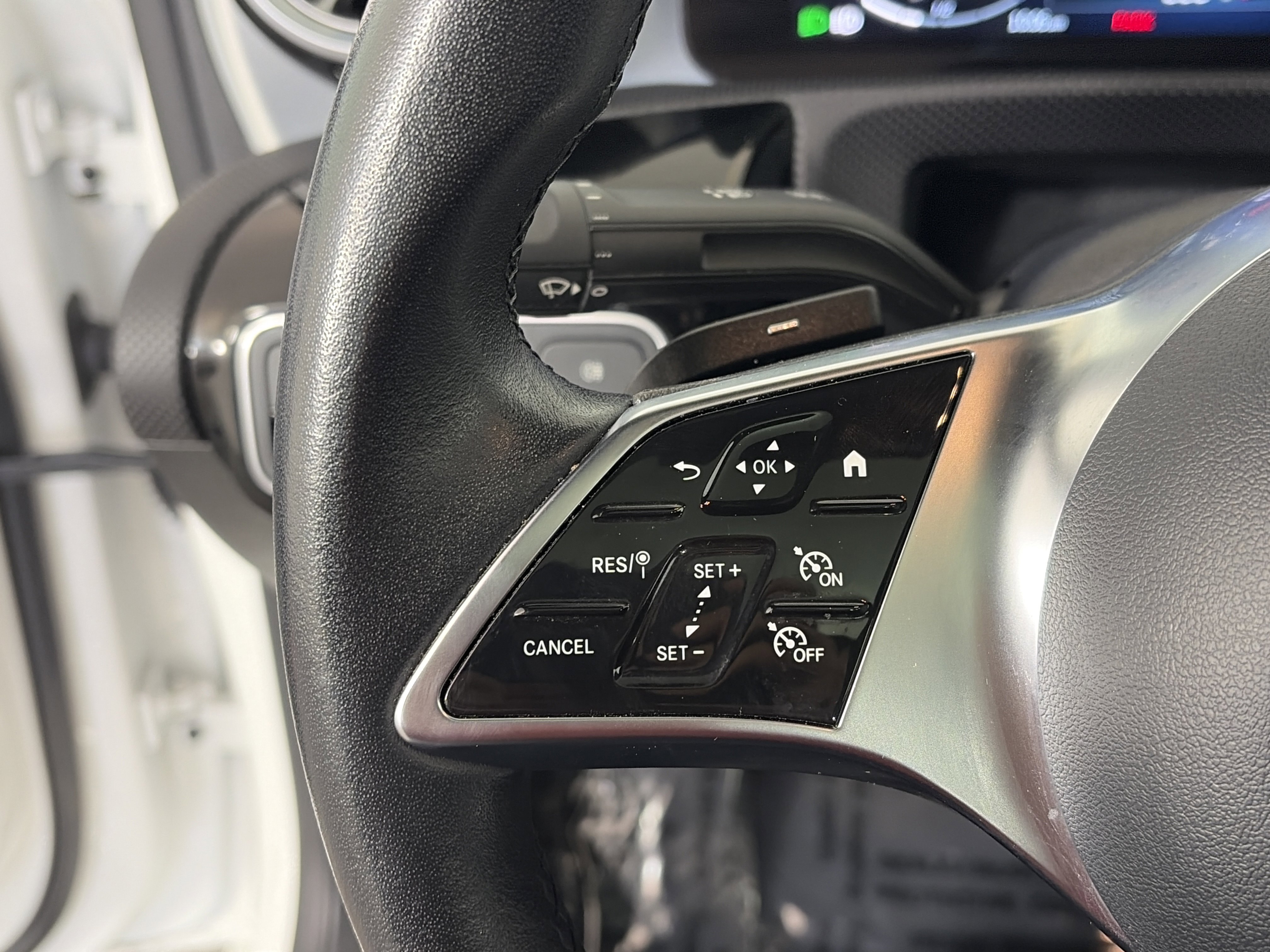 Used 2025 Mercedes-Benz CLA 250 4MATIC image 26