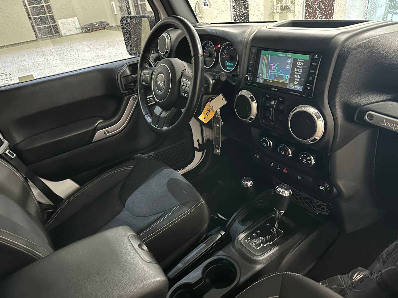 Used 2017 Jeep Wrangler Unlimited Sahara image 27