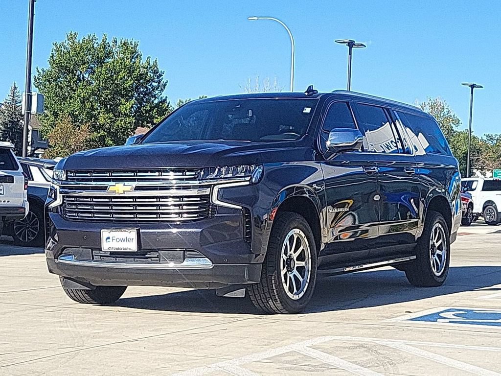 Used 2023 Chevrolet Suburban Premier AWD/4WD image 4