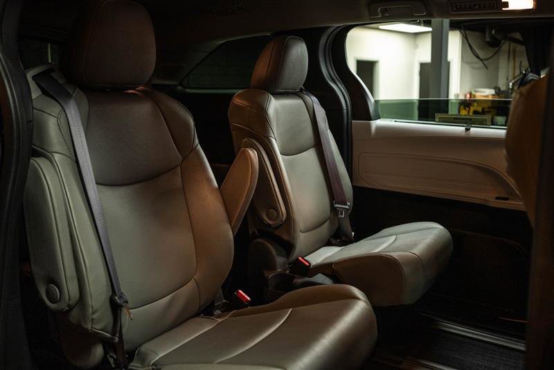 Used 2025 Toyota Sienna XLE w/ XLE Plus Package image 13