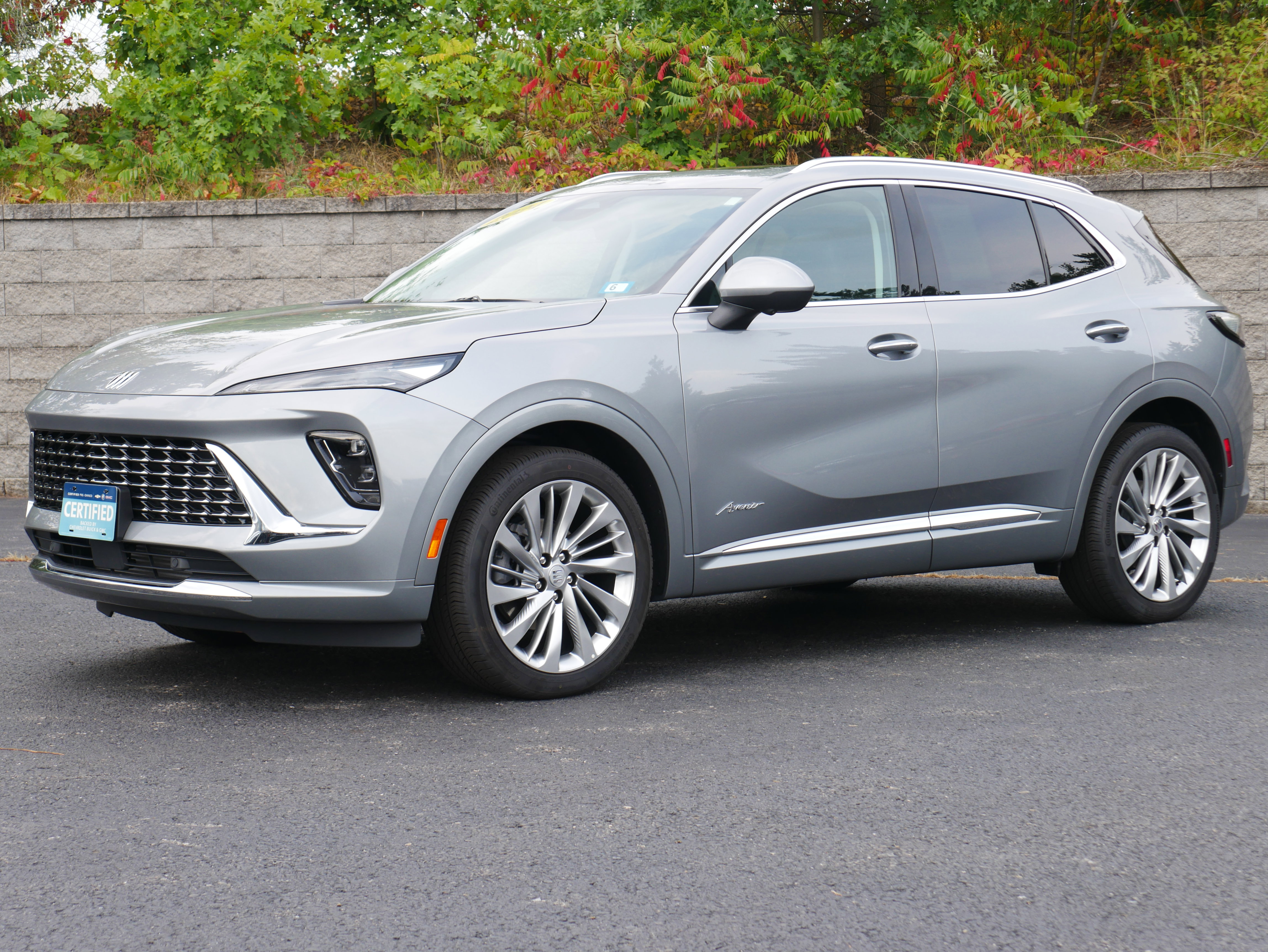 Certified 2024 Buick Envision Avenir image 1