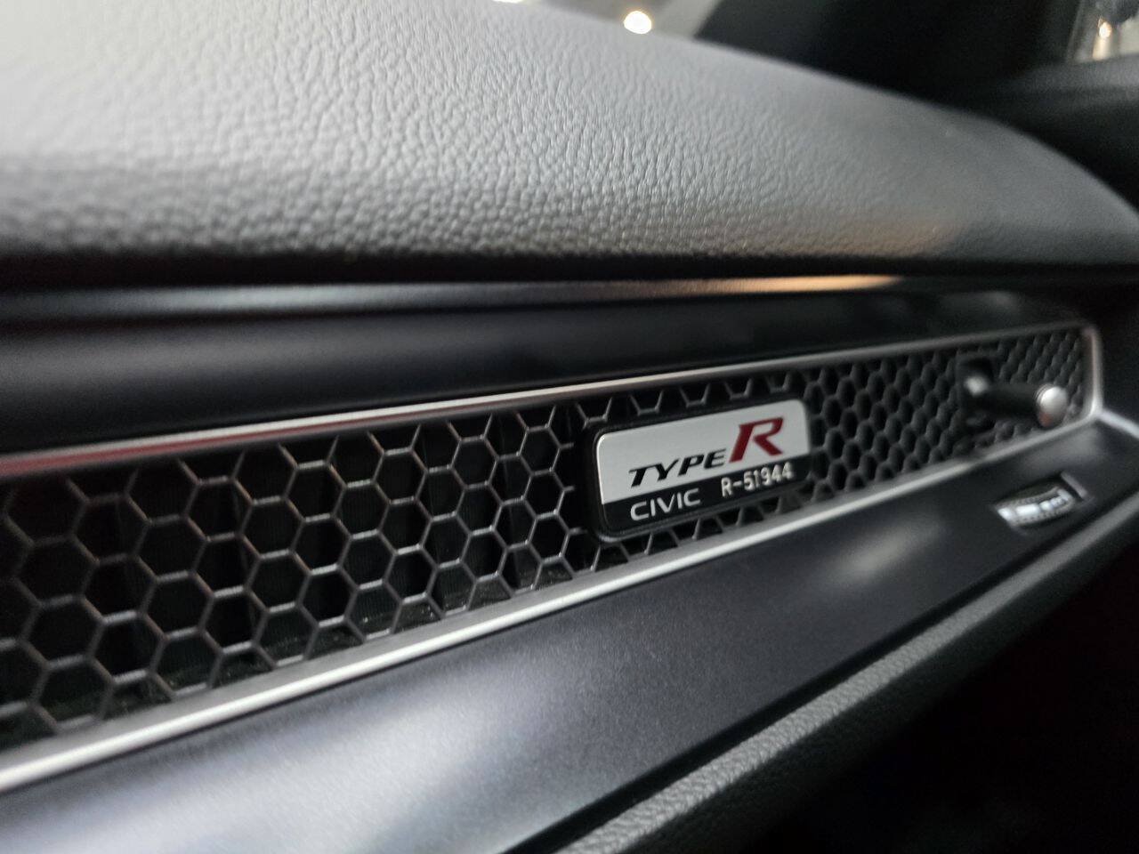 Used 2025 Honda Civic Type R image 22