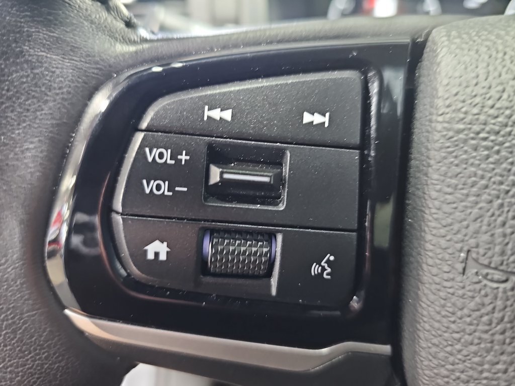 Used 2025 Honda Odyssey EX-L image 18