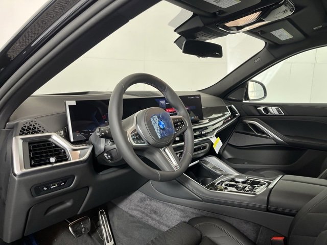 New 2026 BMW X6 M60i w/ Climate Comfort Package image 9