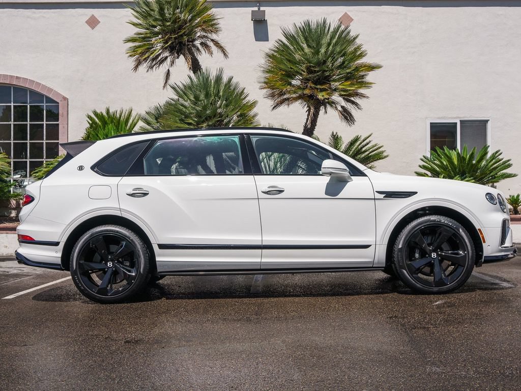 Used 2025 Bentley Bentayga Extended Wheelbase AWD/4WD image 5