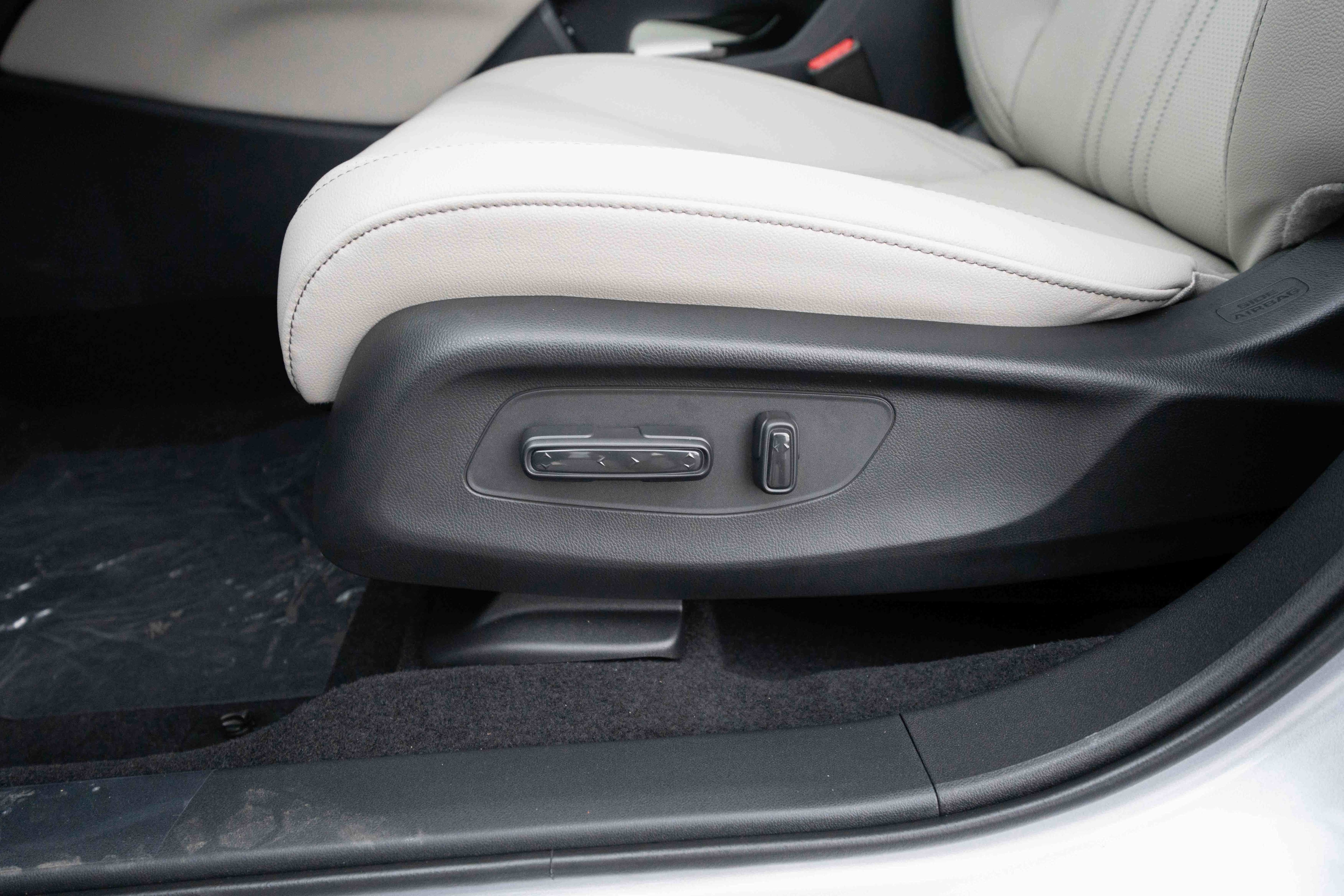 New 2026 Honda HR-V EX-L image 12