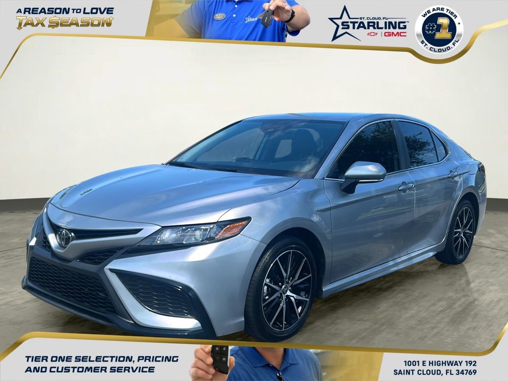 Used 2023 Toyota Camry SE FWD image 1