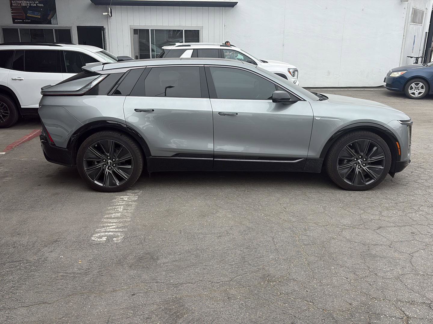 Used 2024 Cadillac Lyriq Sport image 6