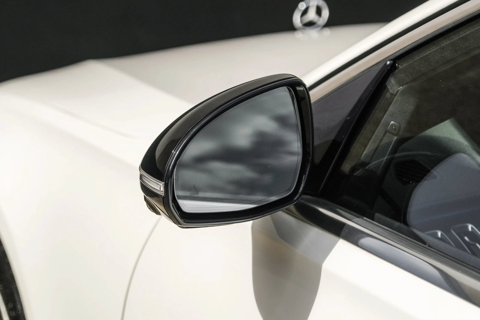 Used 2022 Mercedes-Benz S 580 4MATIC Sedan w/ AMG Line Package image 34