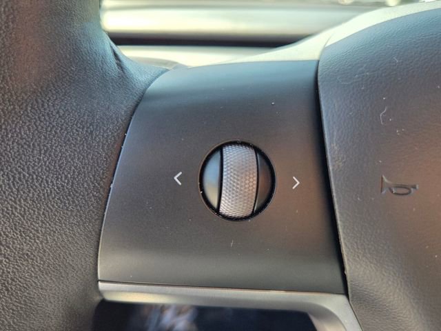 Used 2021 Tesla Model 3 Standard Range Plus image 29