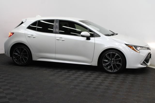 Used 2019 Toyota Corolla XSE FWD image 3