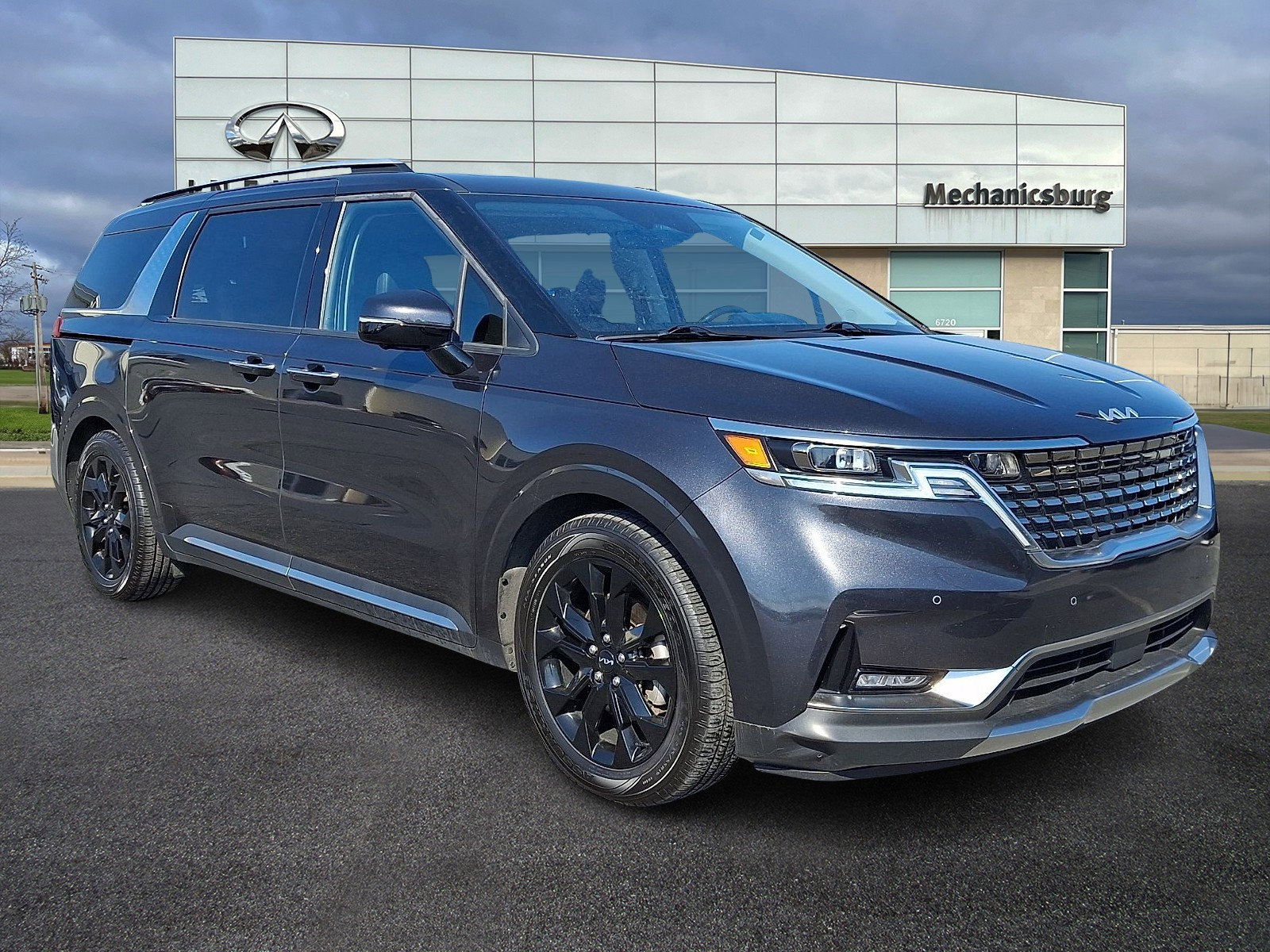 Used 2023 Kia Carnival SX Prestige